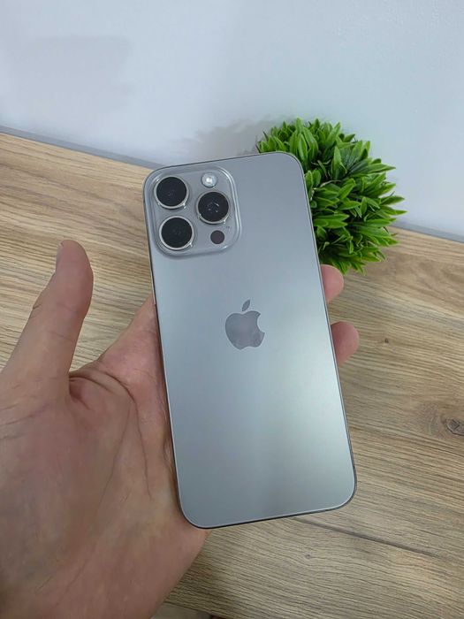 iPhone 15 Pro Max 512GB  Батерия 91% • Физическа SIM Отлично състояние