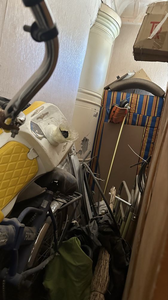 хонадаги эскирган уй жихозларини сотаман. нархи КЕЛИШИЛГАН холда