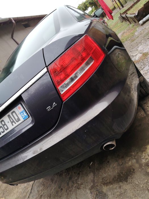 Audi a 6 c6 2.4 benzina mașina este din Franța 1250 euro negociabil