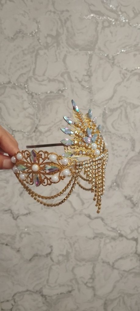 Diadema kelinlar uchun
