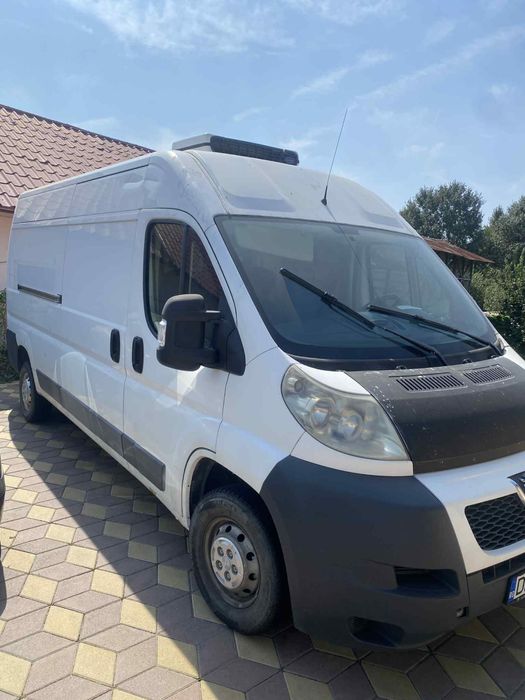 Vând Peugeot Jumper2013,motorizare 2.2diesel,cutie manuală,frigorifica