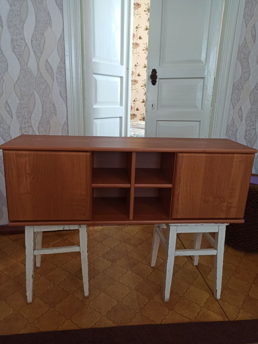 Продам полку  б/у