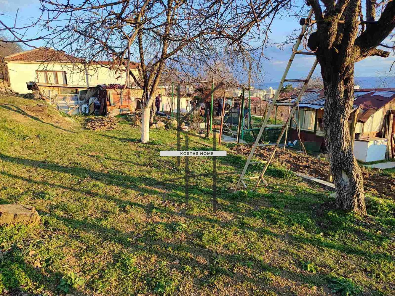 Парцел в Варна-м-т Планова площ 700 цена 88000
