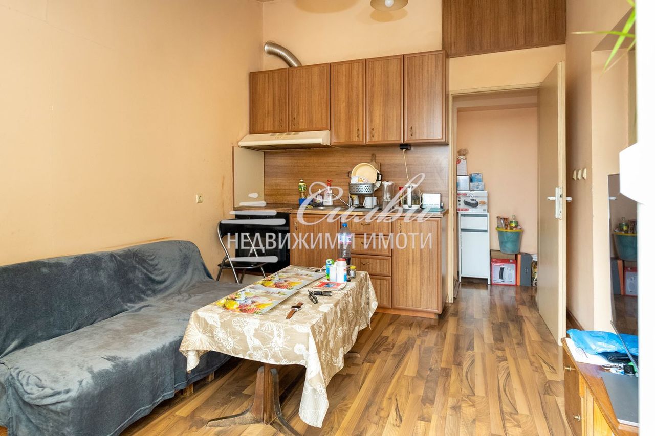 Продава се Едностаен апартамент в Шумен, Добруджански - 44 кв.м за 1391 €/кв.м - Снимка #1