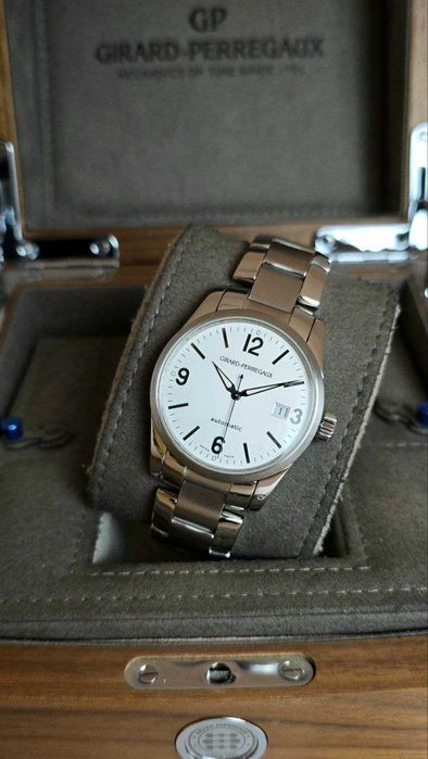Наручные часы Girard Perregaux