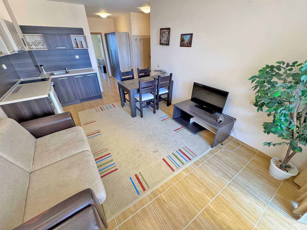 Продава се Двустаен апартамент в Свети Влас - 69 кв.м за 1667 €/кв.м - Снимка #2
