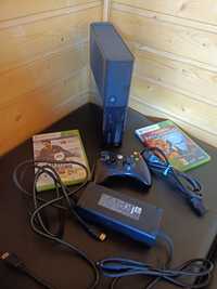 Xbox 360 E complect cu 2 jocuri