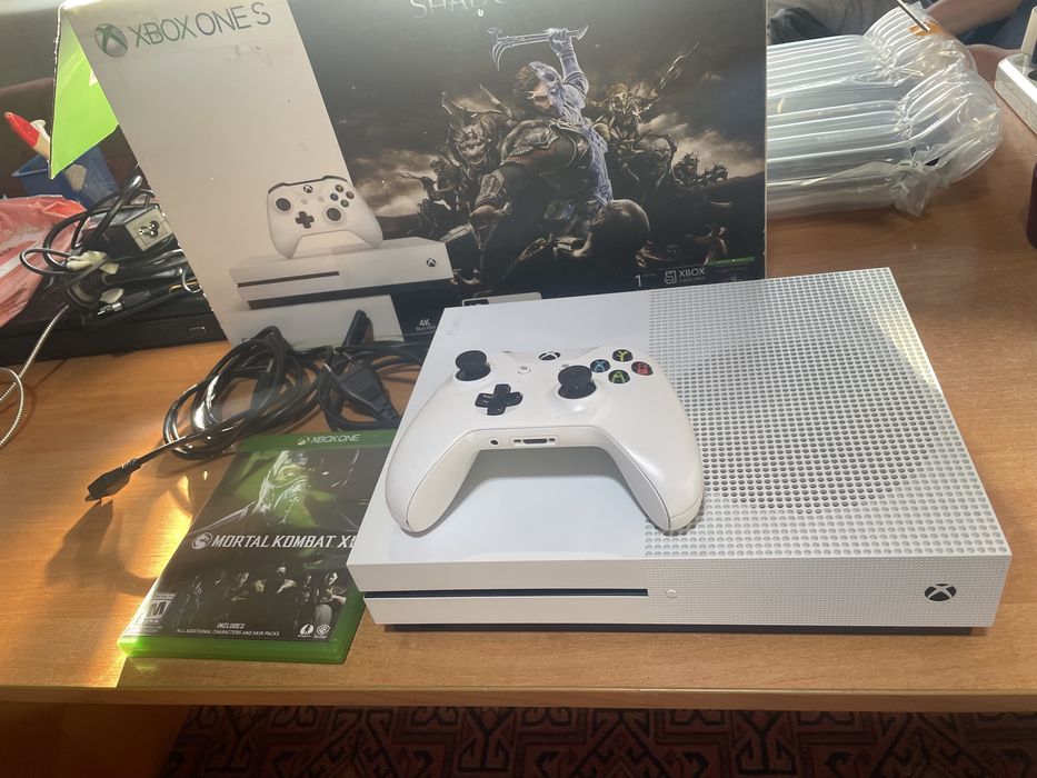 Продам xbox one s