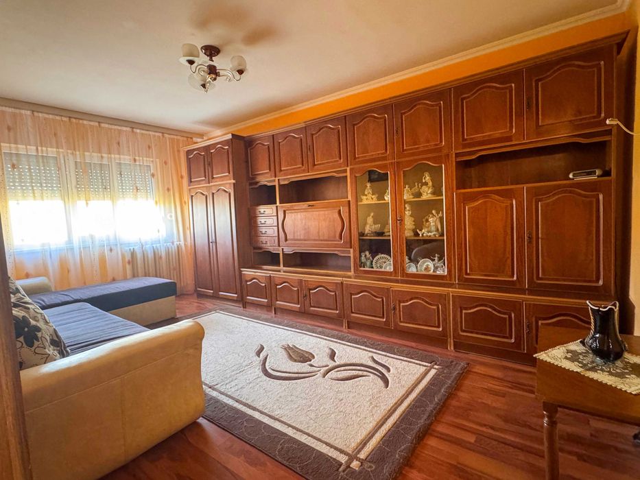 Vand apartament 2 camere, tip PB, decomandat, Rogerius