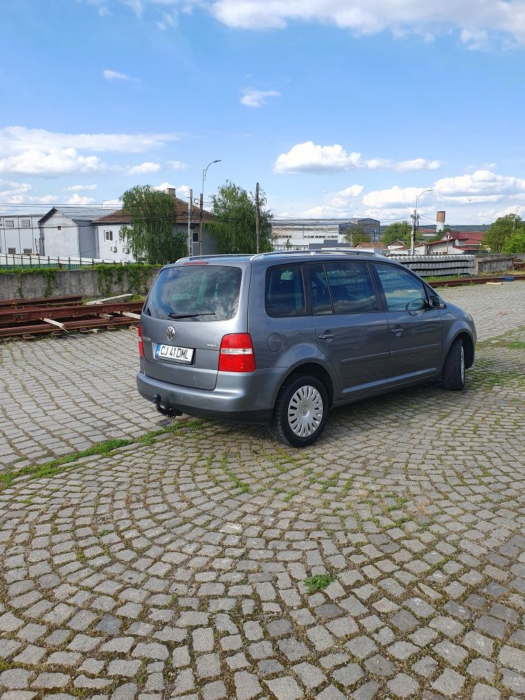 Vând wv turan motor 2.0 tdi 140 cai an 2004 toate taxele la zi