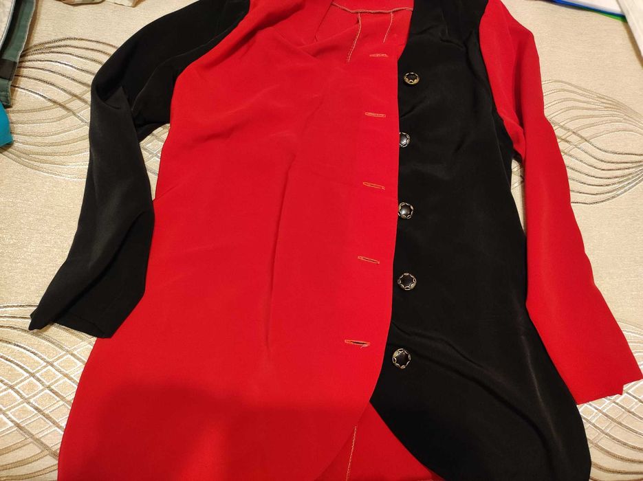 Vand bluze dama stare buna, material matase, vascoza, negociabil