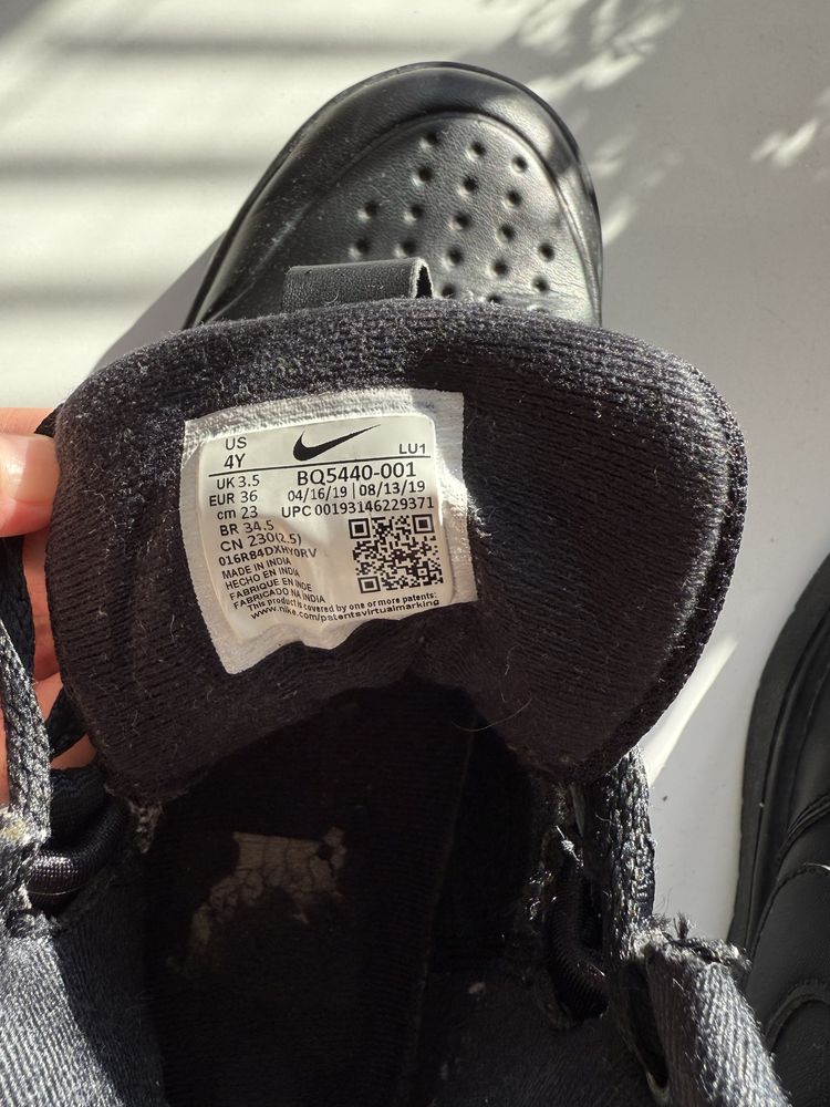 Кецове Nike черни размер 36