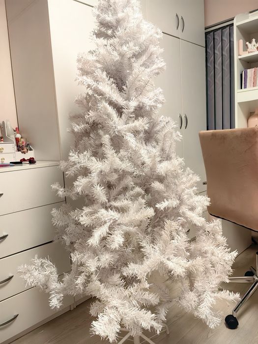 Елха в бяло 180 висока