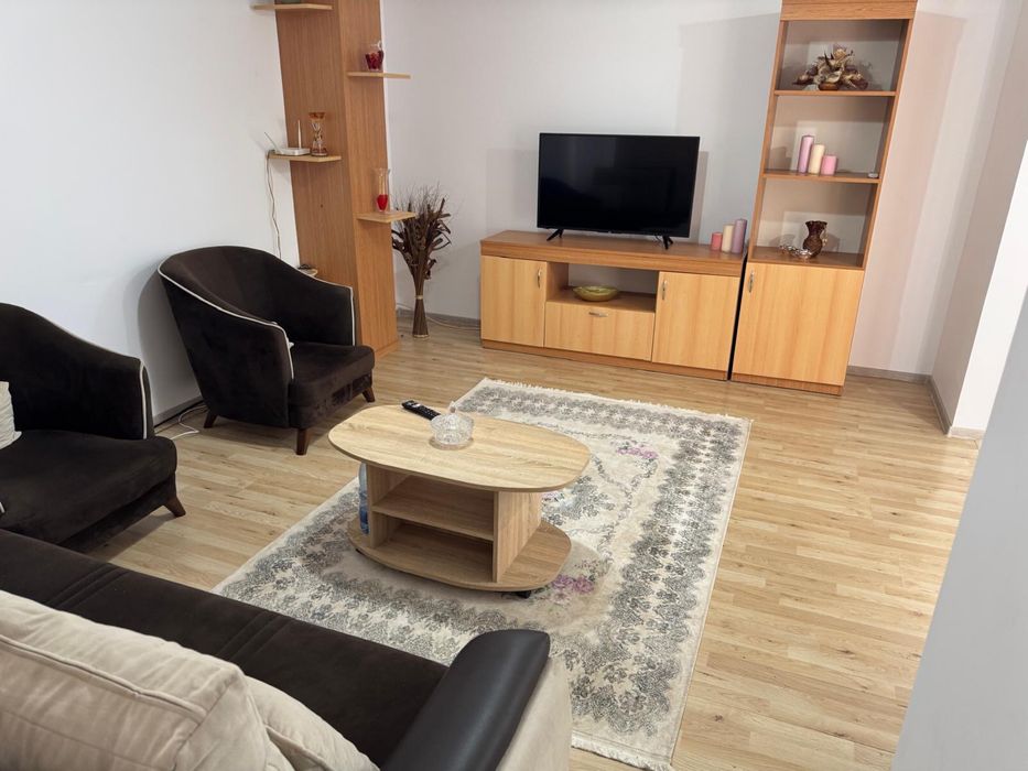 Inchiriez apartament 3 camere Mihail Kogalniceanu