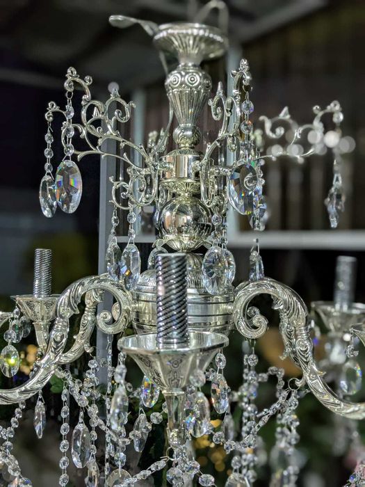 Люстра новая 6 рожков