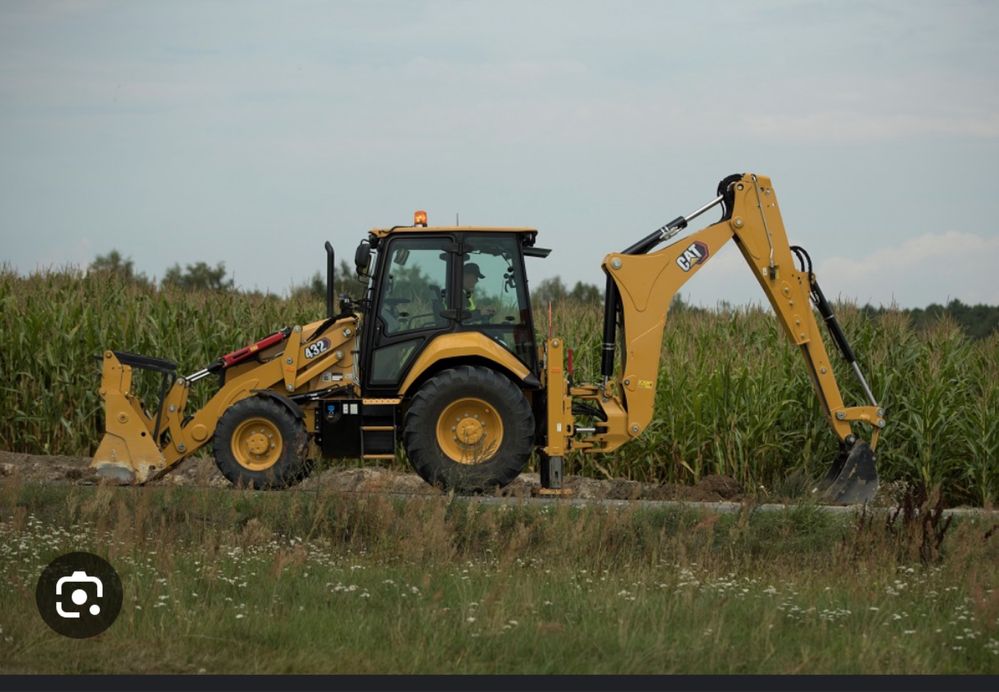 Miniexcavator de inchiriat   cilindru compactor