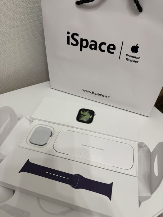 Apple Watch Series 11 • 42mm • Silver