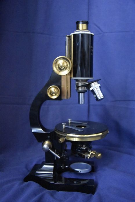Microscop de colectie Ernst Leitz Wetzlar