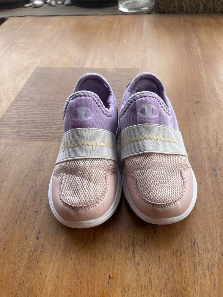 Маратонки Champion номер 25