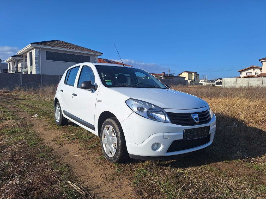 Închiriez Dacia Sandero GPL de la 350lei/sapt