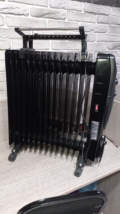 Обогреватель масляный Aiwa