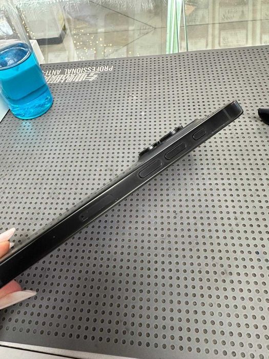 Apple iPhone 16 PRO 256GB / 98% Baterie