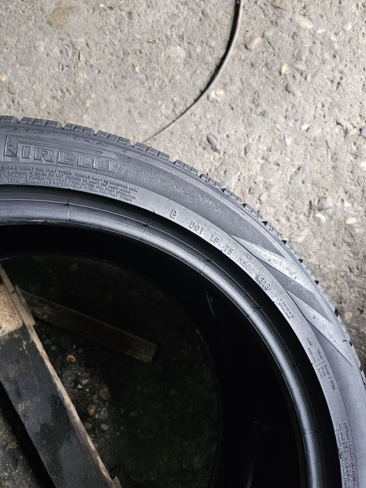 4 anvelope iarna 2x315 35 20 2x275 40 20 Pirelli Runflat 2019