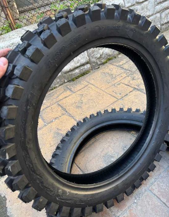 Ендуро гума 4.60-17 цола подходяща за черен път