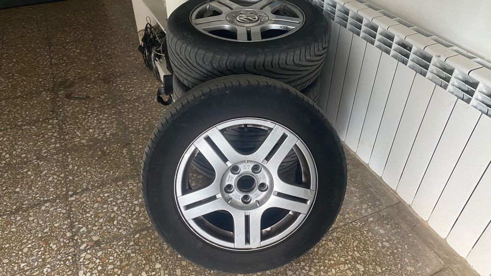 Алуминиеви джанти с гуми 16ки за vw 5 по 112