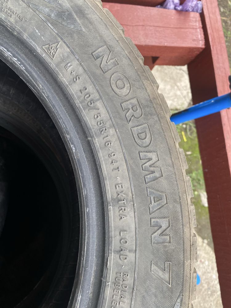 Продам шины нокиан 205/55R16 в нормальном состо