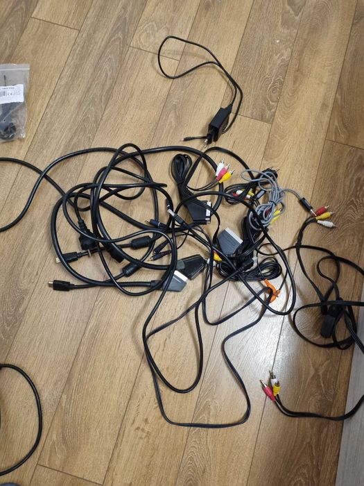 Зарядни за телефони,HD каб,слушалки,USB каб,чинчове,адаптери,AUX