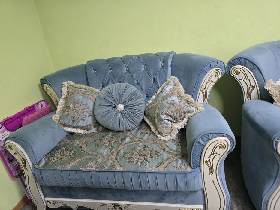 Диван кресло состояние отлично!Жағдайы өте жақсы