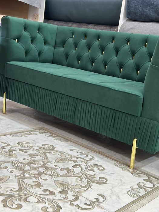 Продается диван красивый