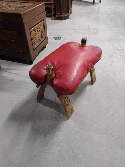 Самарче/табуретка от естествена кожа