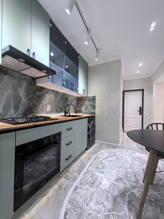 Евро квартира на Юнус Раджабий 1/3/4 общ пл 30м ор-р Анхор