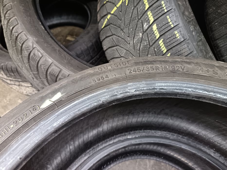 Anvelope MS iarna 225 40 18 și 245 35 18 toyo 7.5mm