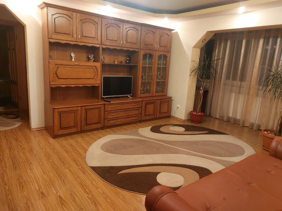 Apartament de inchiriat