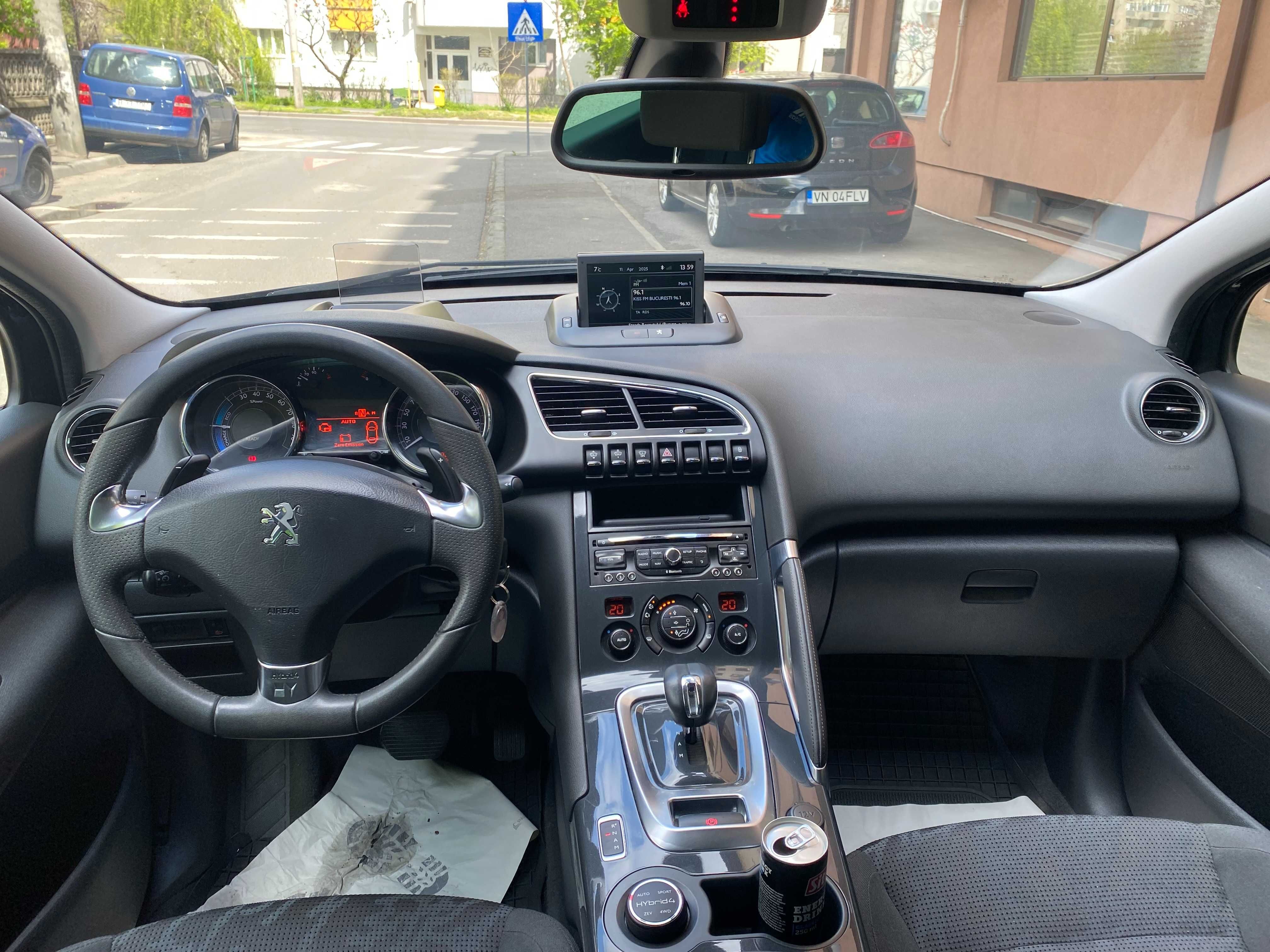 Primul propietar Peugeot 3008 an 2013, 2.0 Diesel-Hybrid, 200 CP, 4x4