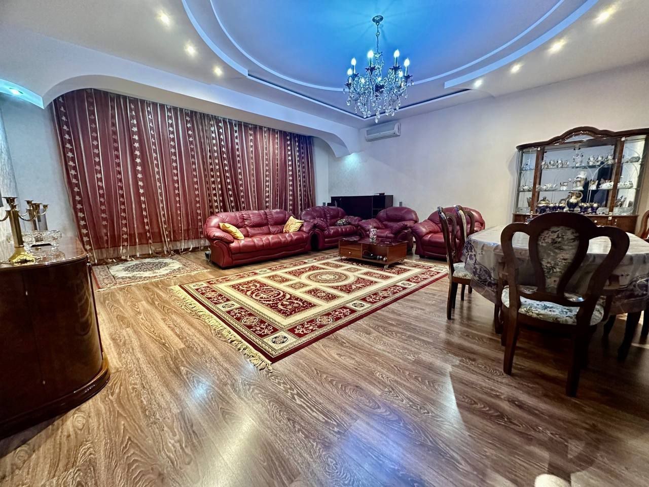 Квартира Центр Габус 3//4//8  150м2 ор. Метро Ойбек