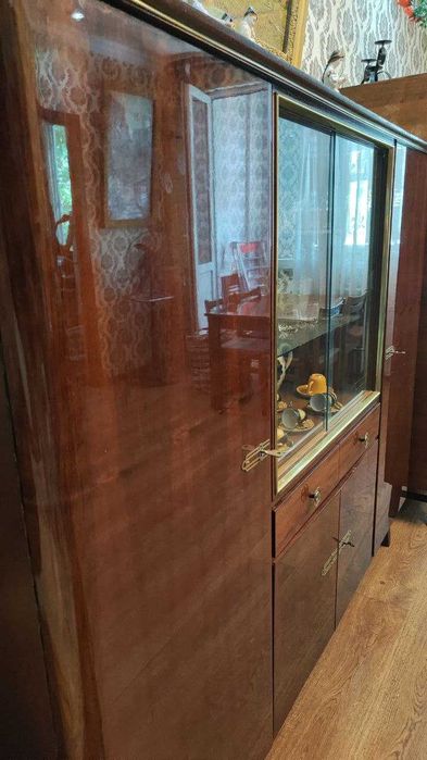 Хельга комплект - сервант и тумба, ГДР, в отличном состоянии