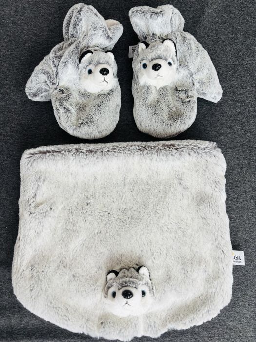 Vand set manusi/fular nou, unisex, ptr. copii 5-8 ani