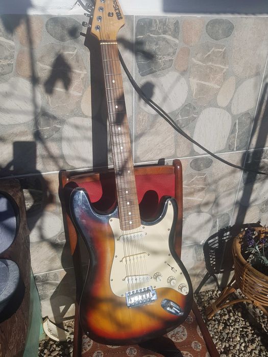 Orga, chitara, vioara