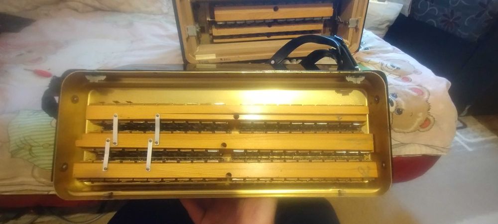 Hohner Virtuola III 120 bași  5 registre +3