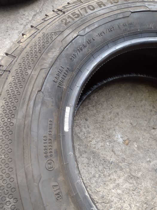 Нови 2бр..215/70/15С Continental CVC100 dot3417