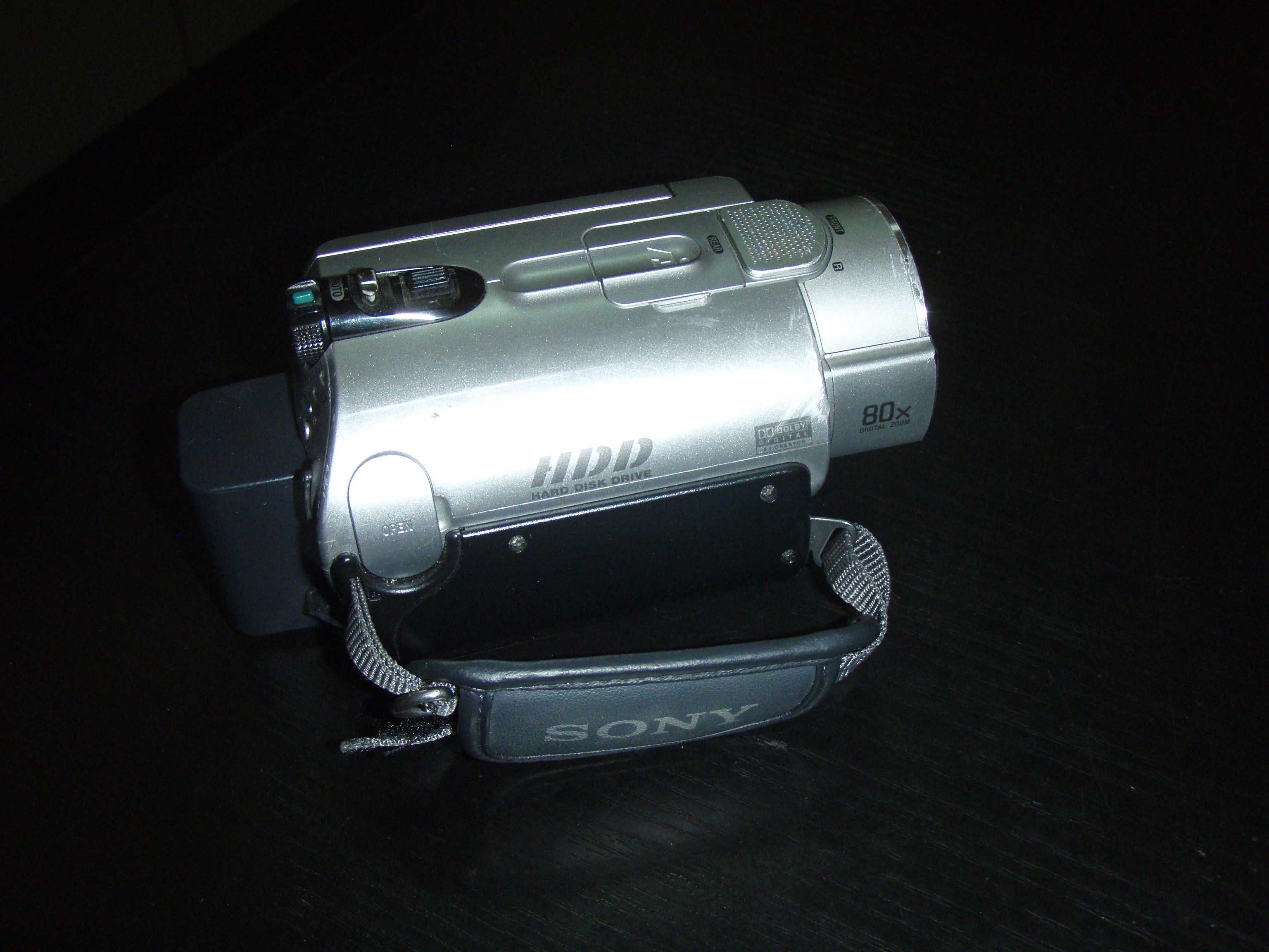 Camera video Sony DCR-SR200 cu HDD 40Gb  + dock si incarcator
