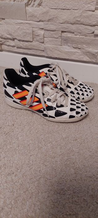 Adidasi fotbal adidas marimea 33 20.5 cm