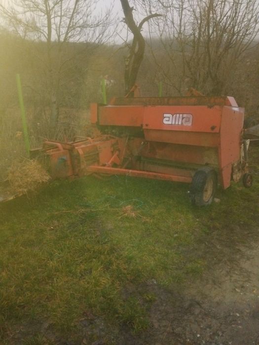 Vand caruta si presa de baloti patrate