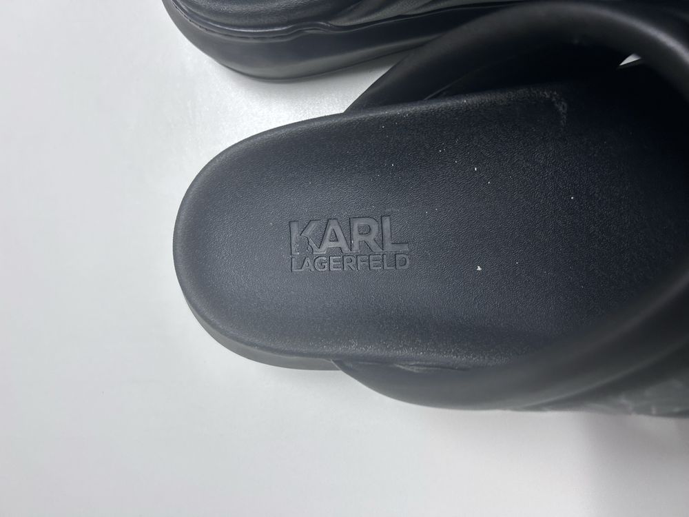 Karl lagaerfield slides