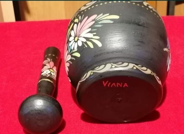 Superb mojar pentru usturoi din lemn - Franța