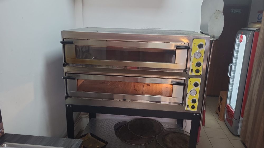 Cuptor pizza si alte utilaje pizzerie!